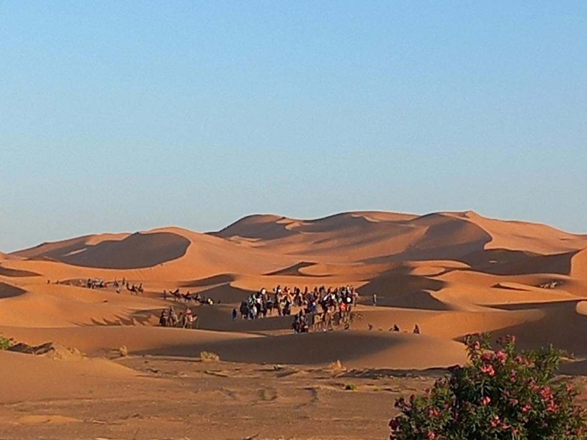 Hotel Etoile Des Dunes Merzouga Esterno foto